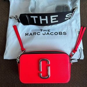 ❤️SOLD❤️NEW AUTHENTIC THE MARC JACOBS CAMERA BAG